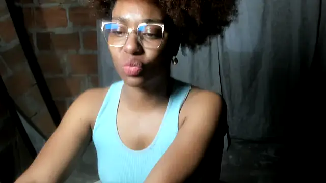 Snapshot of thaimy_ chatting on 07-08-26, 11:22 thaimy online show from 07-08-26, 11:22
