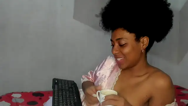 Snapshot of thaimy_ chatting on 09-19-25, 11:31 thaimy online show from 09-19-25, 11:31