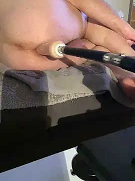 Snapshot of Vlad200472 chatting on 12-20-25, 10:12 Vlad200472 online show from 12-20-25, 10:12