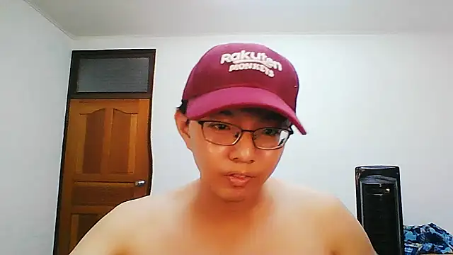 Snapshot of poter77112 chatting on 04-04-26, 04:35 poter77112 online show from 04-04-26, 04:35