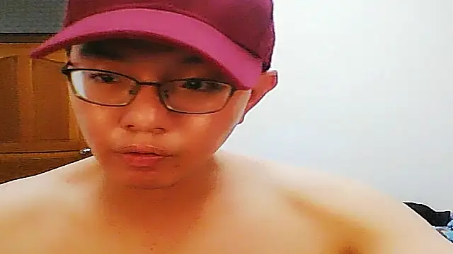 Snapshot of poter77112 chatting on 04-10-26, 04:03 poter77112 online show from 04-10-26, 04:03