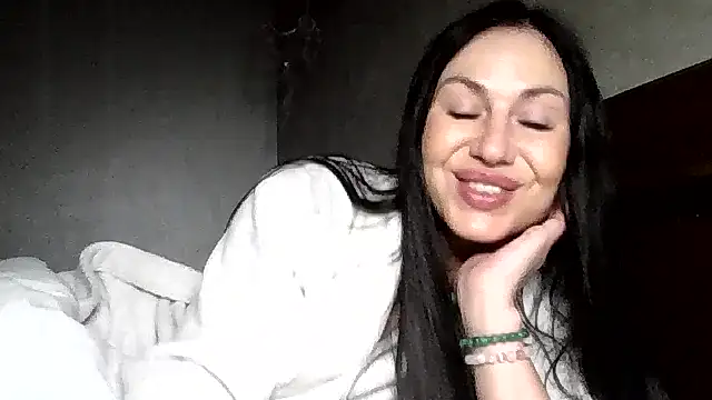 JulianaGold1 online show from 04-24-26, 08:00