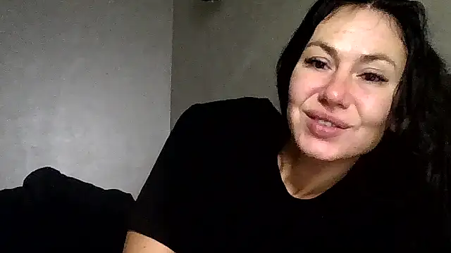 JulianaGold1 online show from 11-09-25, 08:13