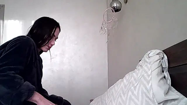 JulianaGold1 online show from 03-11-26, 03:28