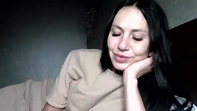 JulianaGold1 online show from 04-22-26, 08:26