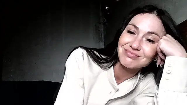 JulianaGold1 online show from 05-21-26, 06:38