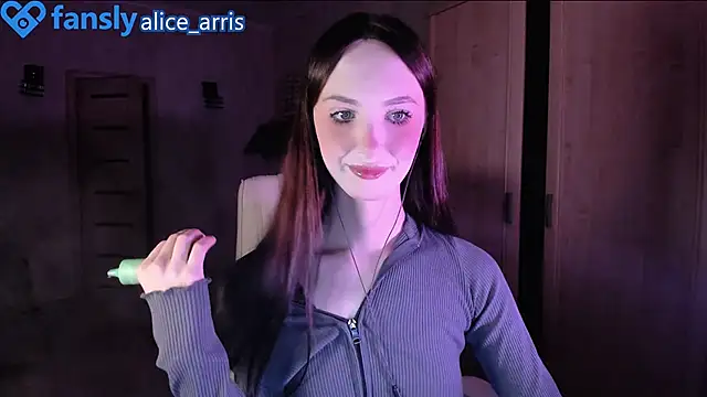 Alice  Aris online show from 11-29-25, 06:41