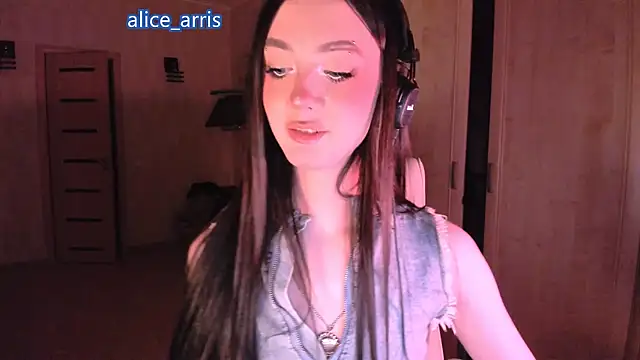 Alice  Aris online show from 03-22-26, 05:58