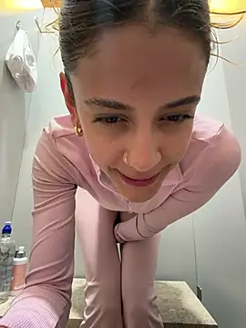 alana15 online show from 02-18-26, 08:27