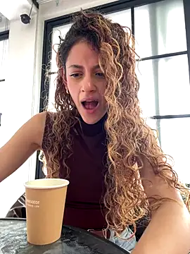 alana15 online show from 11-17-25, 08:24