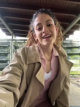 alana15 online show from 12-18-25, 02:54