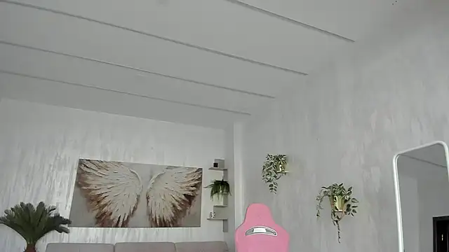 TiffanyHouston  online show from 01-13-26, 07:23