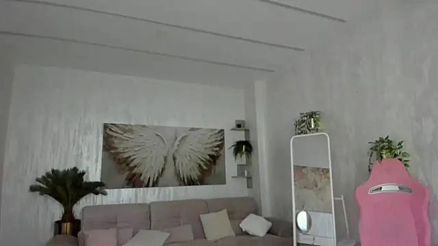 TiffanyHouston  online show from 05-15-26, 06:22