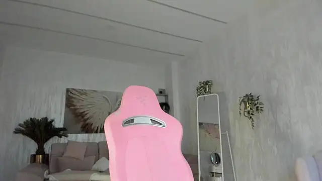 TiffanyHouston  online show from 07-04-26, 05:36