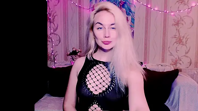 xxxcharismaaa online show from 05-18-26, 06:01