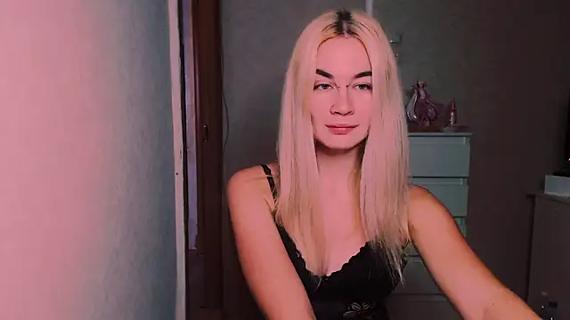 xxxcharismaaa online show from 10-28-25, 06:51