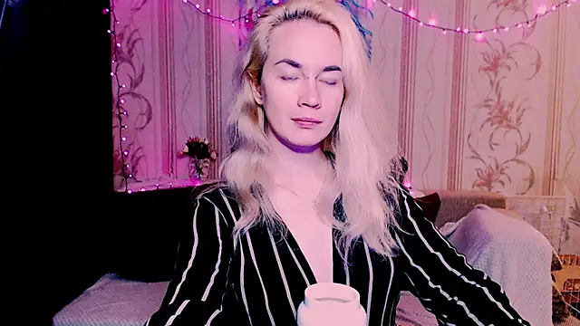 xxxcharismaaa online show from 05-16-26, 07:46