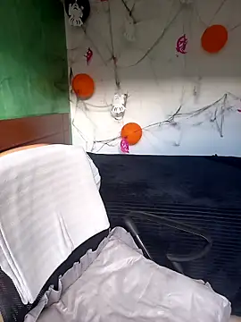 pinedasex777 online show from 10-05-25, 01:57