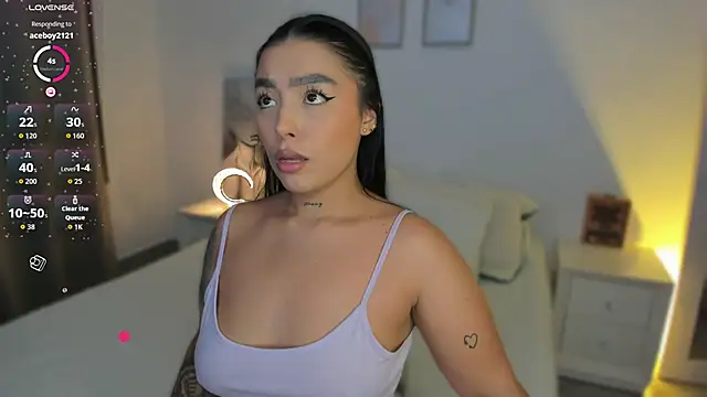 shantall vidales  online show from 06-17-26, 06:13
