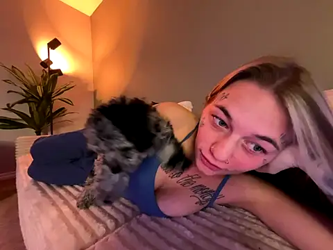 chloetease online show from 11-19-25, 04:23