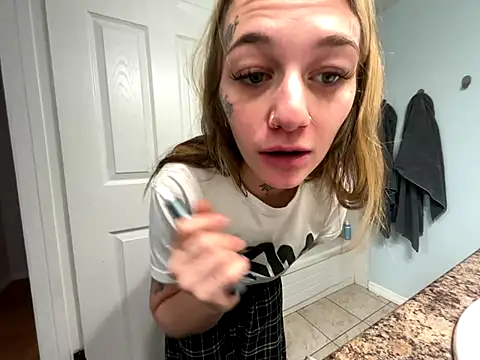 chloetease online show from 01-06-26, 05:28