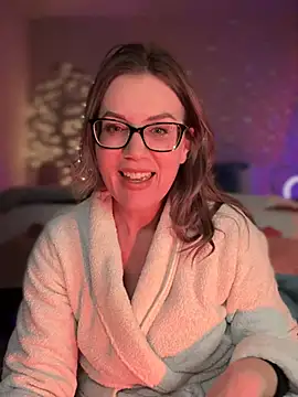 Snapshot of MaiseKnox chatting on 01-24-25, 03:43 MaiseKnox online show from 01-24-25, 03:43