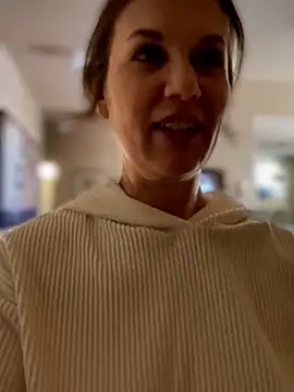 MaiseKnox online show from 03-07-26, 07:52