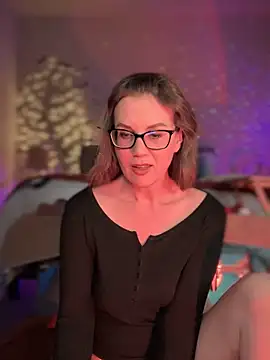 Snapshot of MaiseKnox chatting on 03-04-25, 03:55 MaiseKnox online show from 03-04-25, 03:55