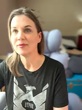 MaiseKnox online show from 04-12-26, 05:38