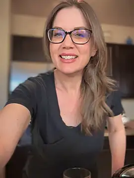 Snapshot of MaiseKnox chatting on 03-15-25, 10:11 MaiseKnox online show from 03-15-25, 10:11