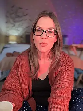 Snapshot of MaiseKnox chatting on 03-16-25, 11:59 MaiseKnox online show from 03-16-25, 11:59