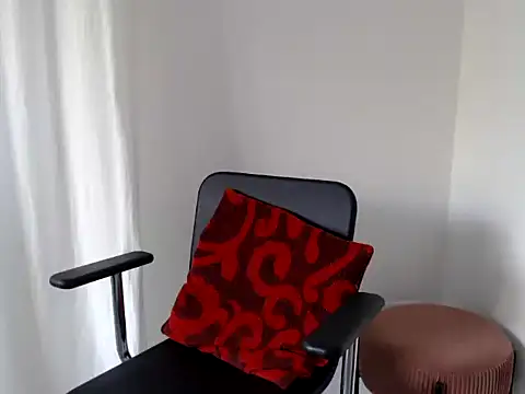 Snapshot of LadyJoanX chatting on 09-14-25, 04:07 LadyJoanX online show from 09-14-25, 04:07