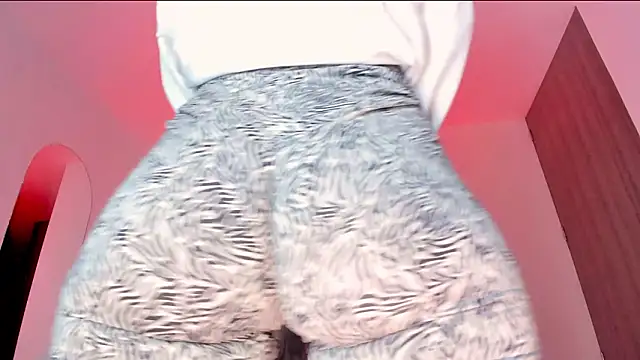 angiebutt online show from 03-25-26, 09:19