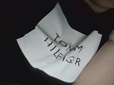 Snapshot of FallenDevil chatting on 11-27-25, 06:52 FallenDevil online show from 11-27-25, 06:52