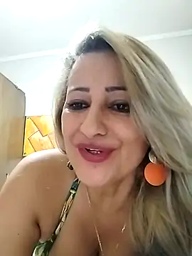 Snapshot of vivifernades chatting on 12-21-24, 04:03 vivifernades online show from 12-21-24, 04:03