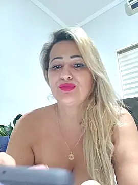 Snapshot of vivifernades chatting on 02-25-25, 03:31 vivifernades online show from 02-25-25, 03:31