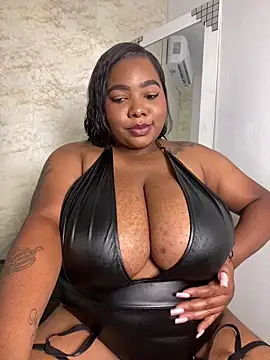 Snapshot of angelGgold chatting on 04-25-26, 12:30 angelGgold online show from 04-25-26, 12:30