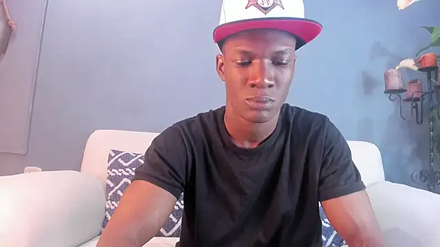 Snapshot of martin_killer chatting on 02-25-25, 01:20 martin killer online show from 02-25-25, 01:20