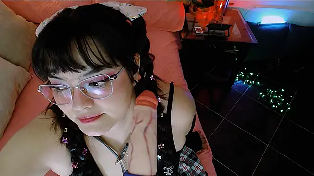 alexa11  online show from 03-20-25, 06:31