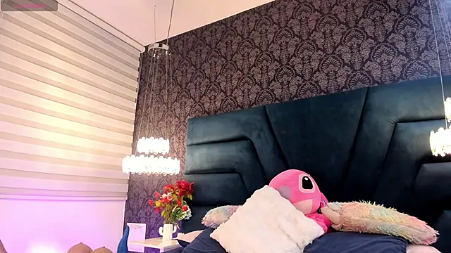 Vivi prinncess online show from 05-13-26, 11:45