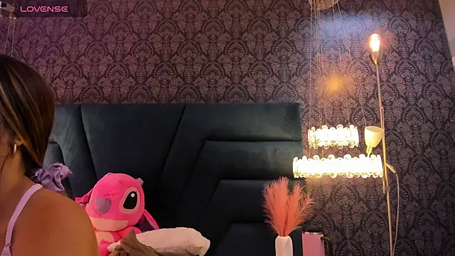 Vivi prinncess online show from 05-21-26, 11:24