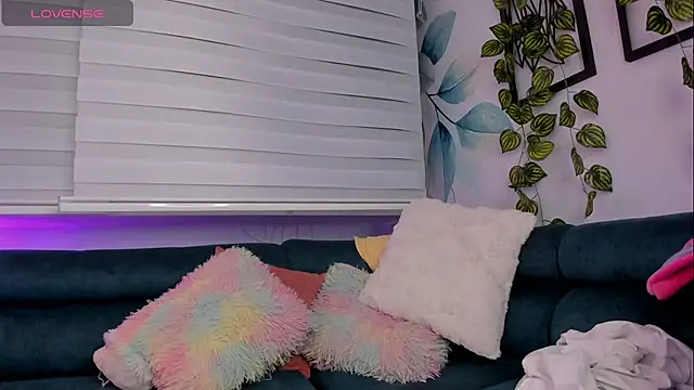 Vivi prinncess online show from 05-02-26, 12:49