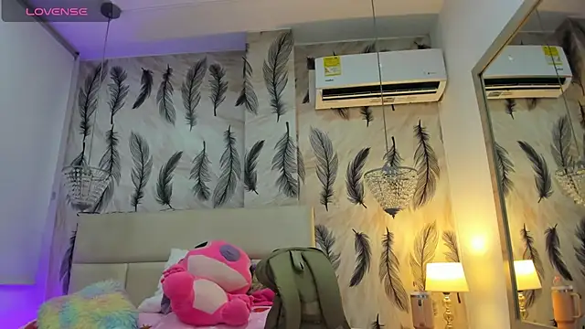 Vivi prinncess online show from 11-18-25, 10:34