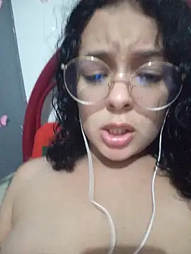 Snapshot of NinaSweet2 chatting on 03-09-25, 04:16 NinaSweet2 online show from 03-09-25, 04:16