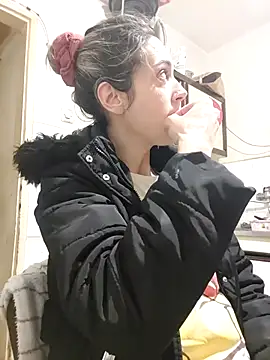 Snapshot of JoLeNe27 chatting on 03-29-26, 06:09 JoLeNe27 online show from 03-29-26, 06:09