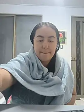 Snapshot of rosahills chatting on 07-07-26, 05:10 rosahills online show from 07-07-26, 05:10