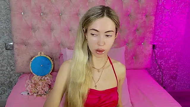 Akilla Queen online show from 06-27-26, 01:55