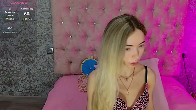 Akilla Queen online show from 07-09-26, 01:50