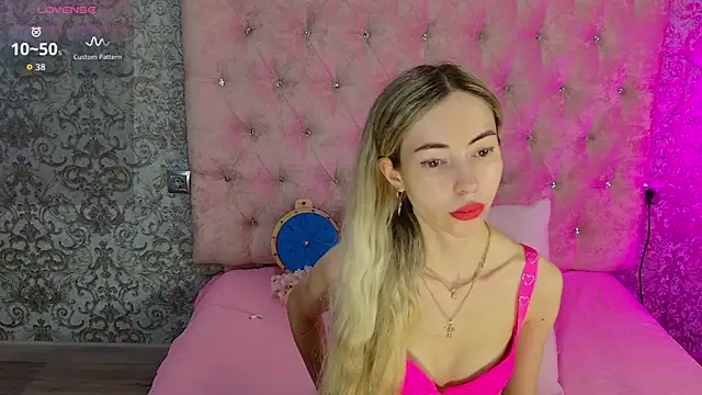 Akilla Queen online show from 07-12-26, 01:50