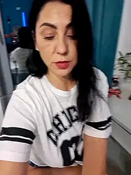 charrlote love online show from 10-29-25, 03:33